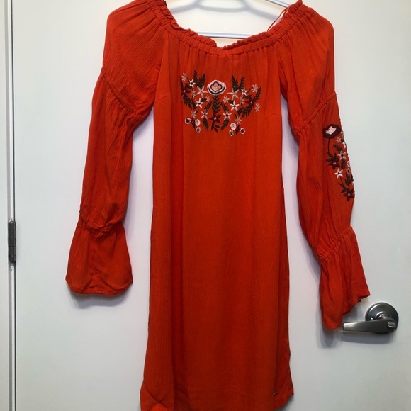 NWT Guess Presley Embroidered Dress - Picture 2 of 9